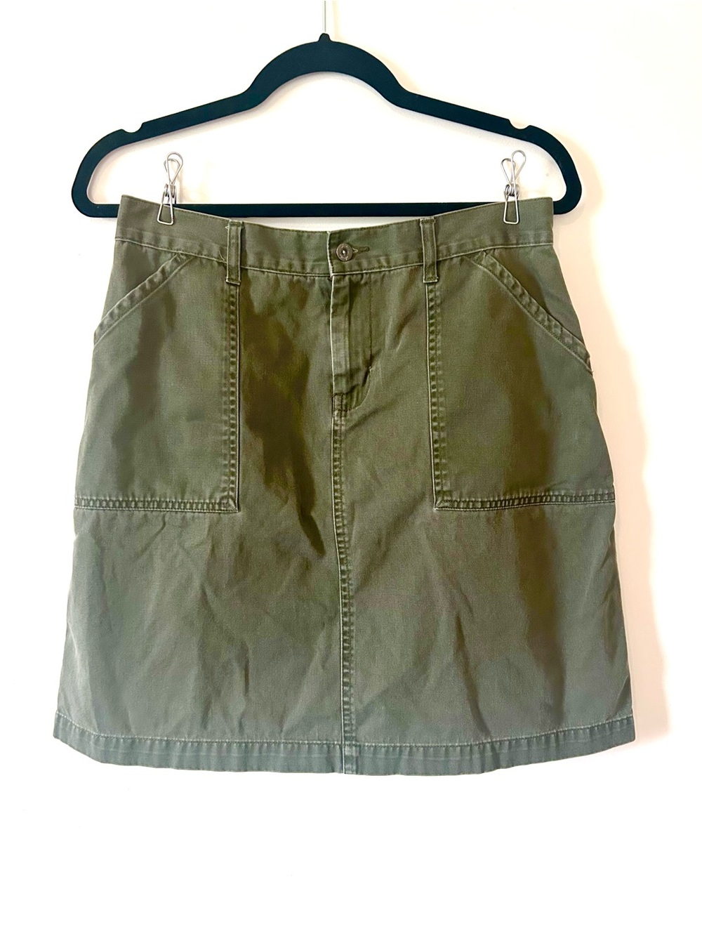 I.E. Relaxed Green Cargo Utility Mini Skirt Size 10 Flap Pockets Back Vent